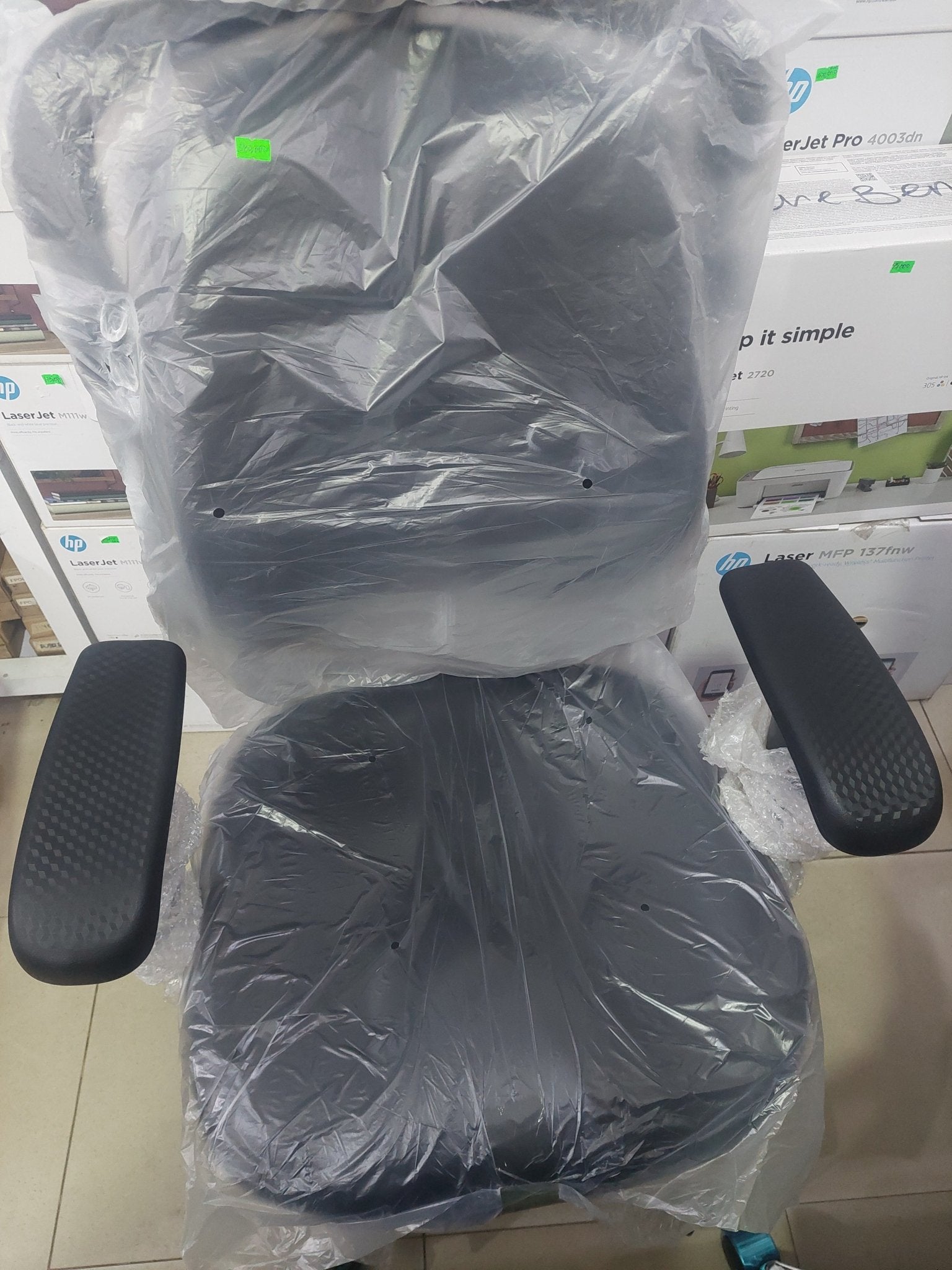 NEW MODEL KIDNEY CHAIR - Joche